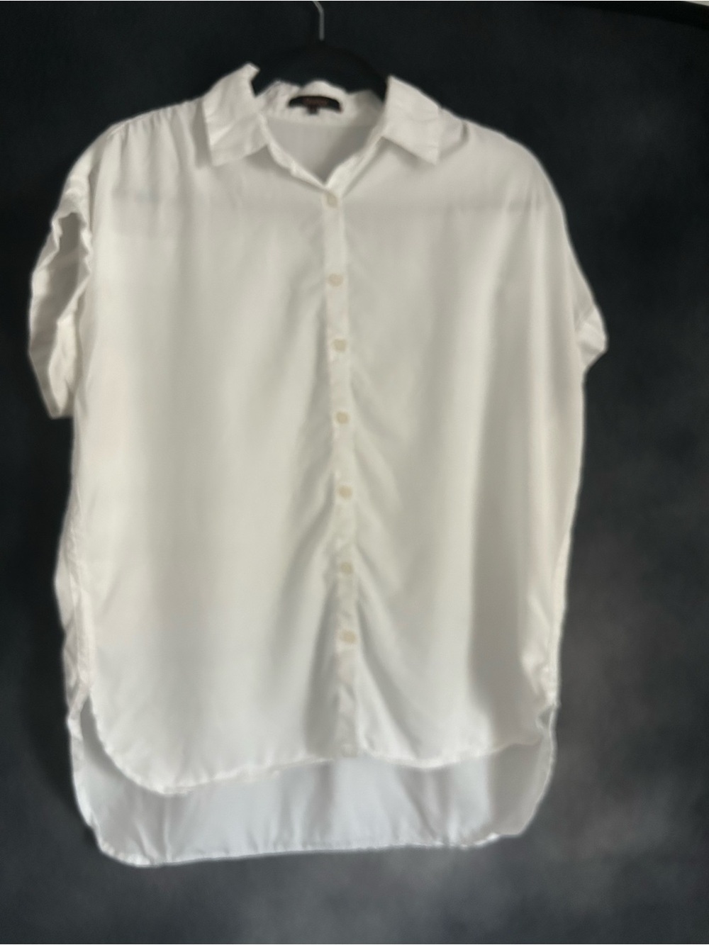 Quince Classic White Button-Front Women’s Top